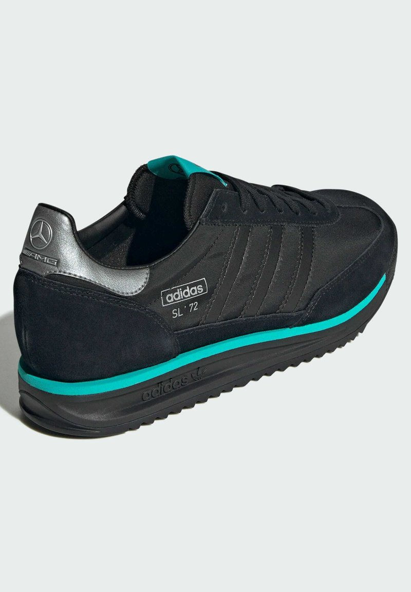 adidas Originals
AMG PETRONAS FORMULA ONE TEAM