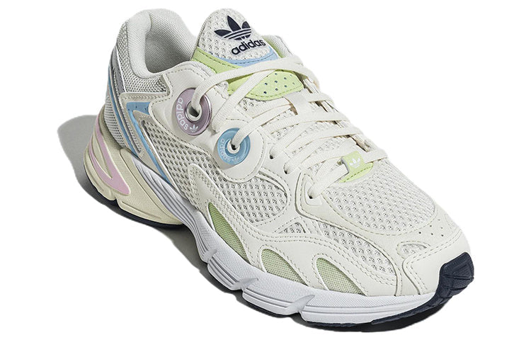 I Adidas Astir