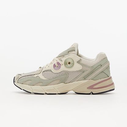 I Adidas Astir W
