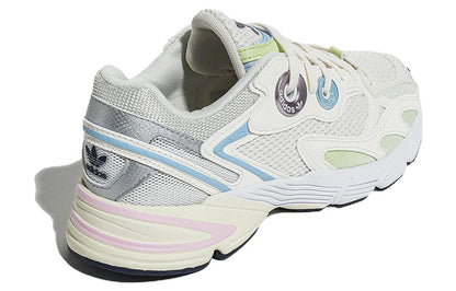 I Adidas Astir