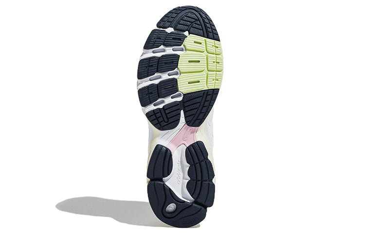 I Adidas Astir