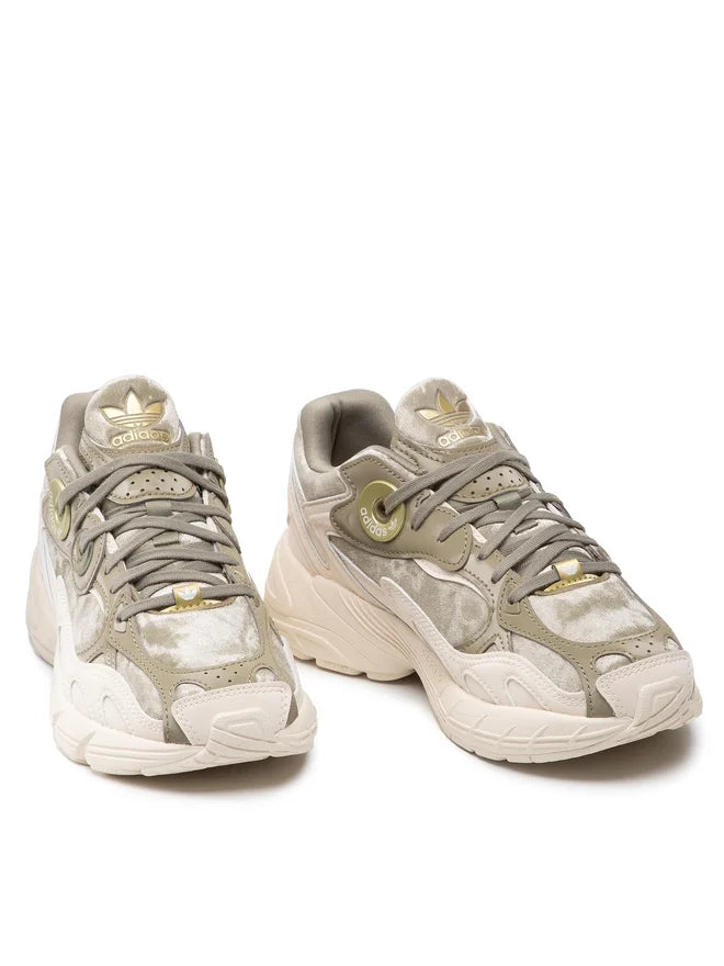 I Adidas Astir GX8548