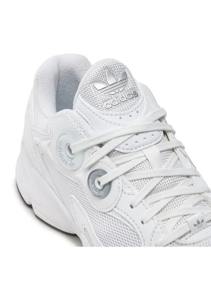 I Adidas Astir IE9887