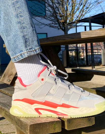 I Adidas Niteball